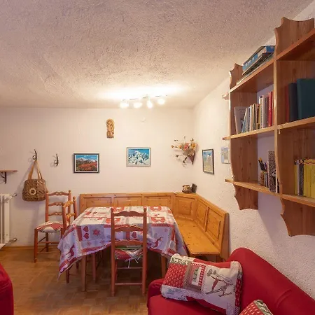 Lägenhet Joivy Flat For 6, In The Historic Town *