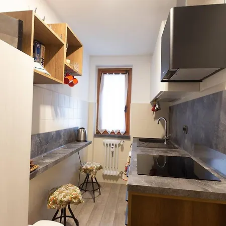 Joivy Flat For 6, In The Historic Town